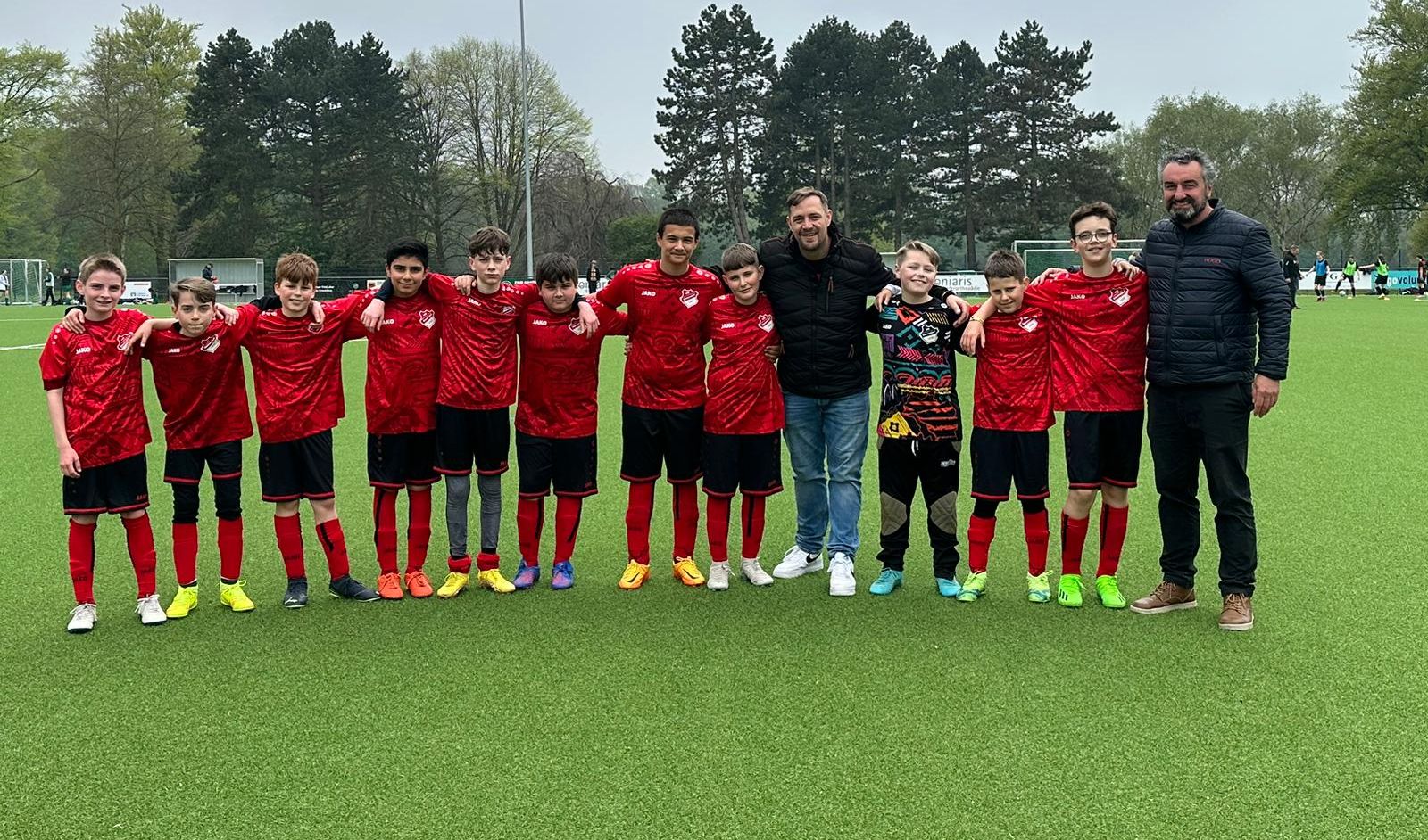 Mannschaftsfoto der U12 Junioren des VfR Sinnersdorf der Saison 2022/23