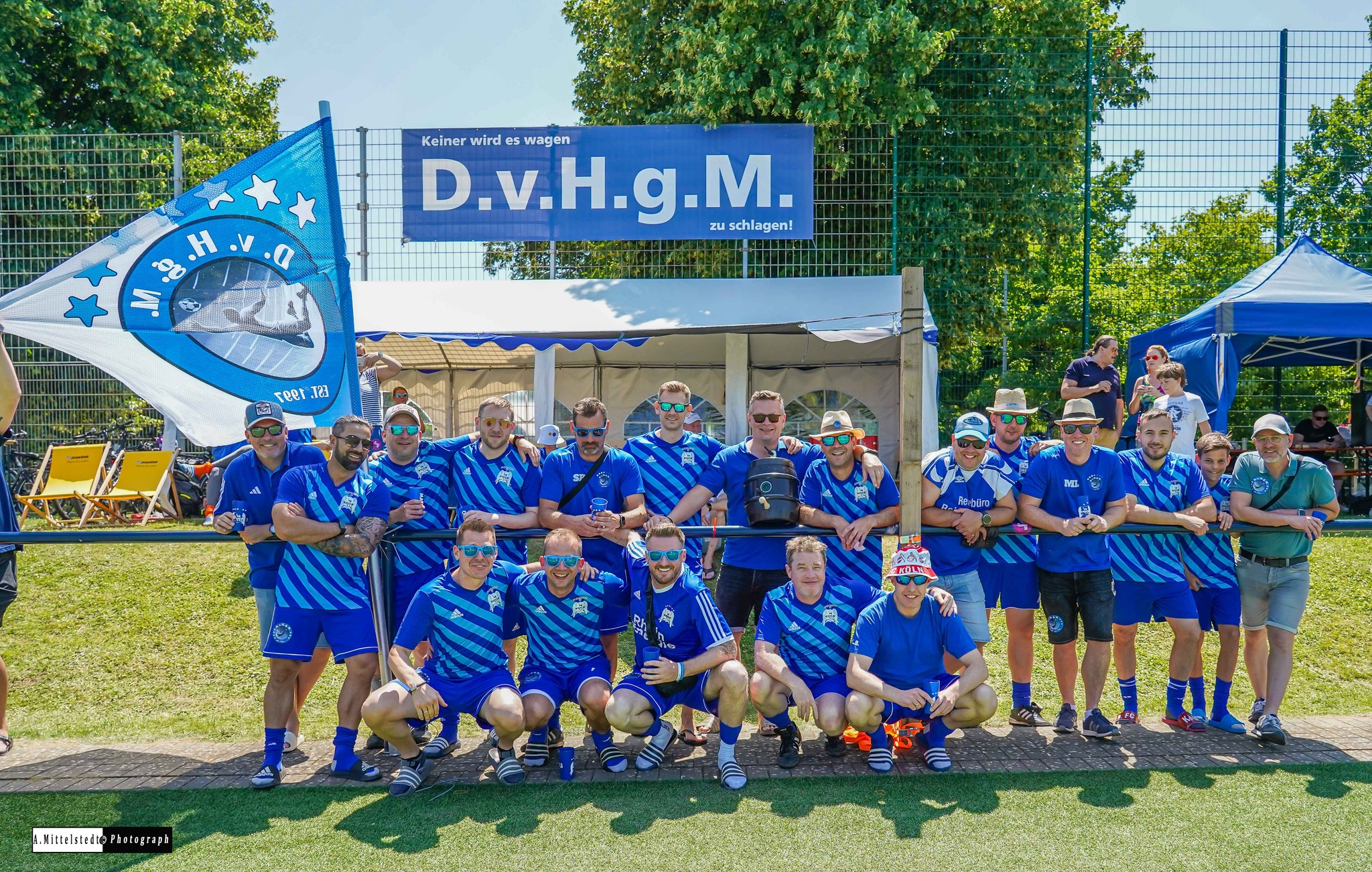 Gruppenfoto von D.v.H.g.M.